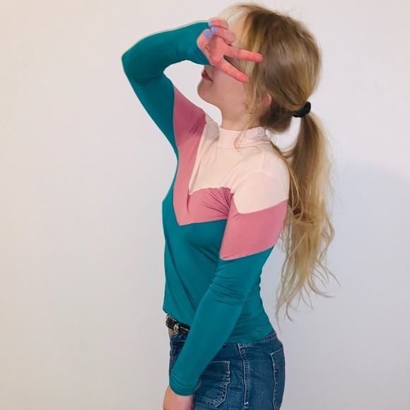 Nasty Gal Chevron Mock Neck LS Tee - Picture 2 of 4